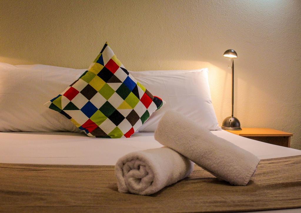 Motel Riverina Leeton Экстерьер фото