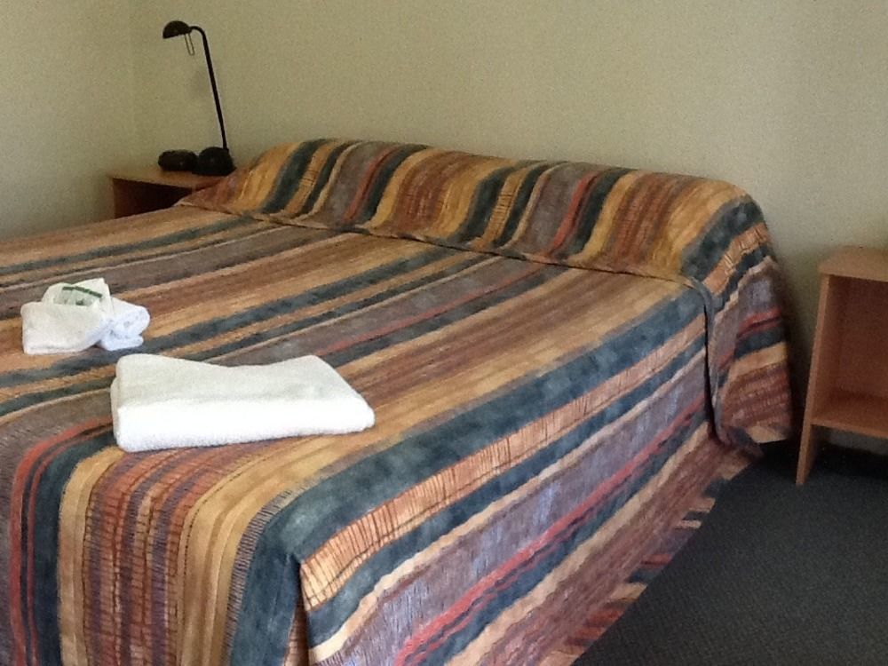 Motel Riverina Leeton Экстерьер фото
