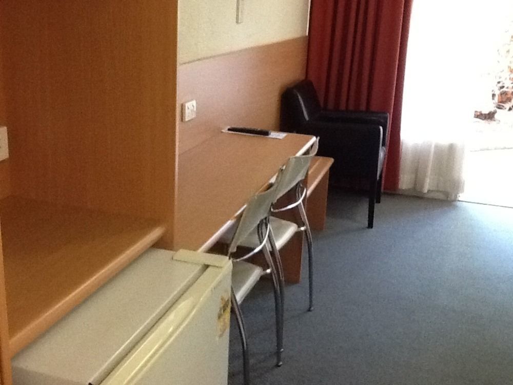 Motel Riverina Leeton Экстерьер фото