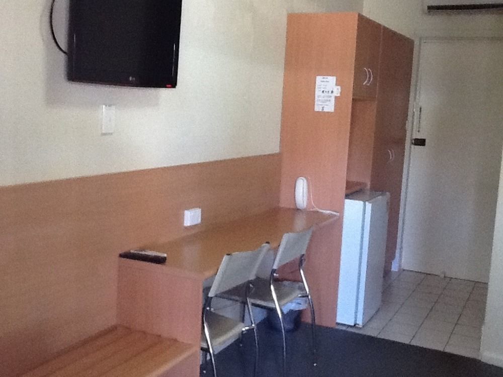 Motel Riverina Leeton Экстерьер фото