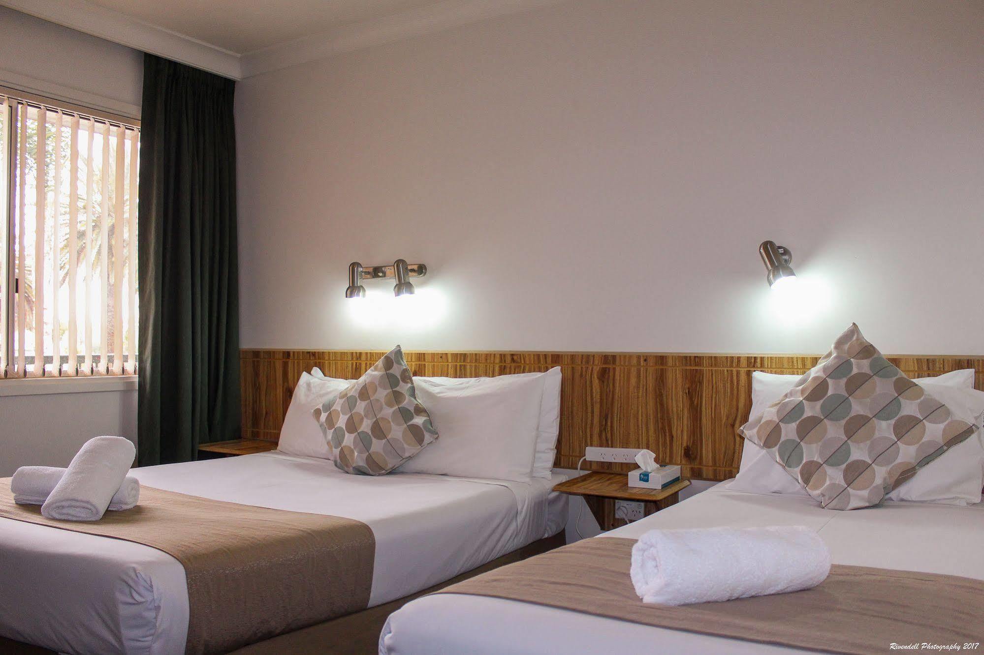 Motel Riverina Leeton Экстерьер фото